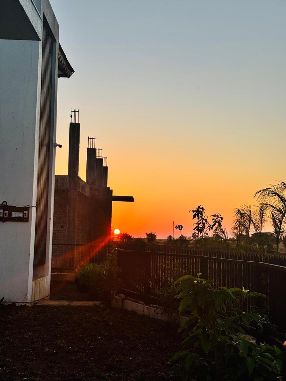 Mount Lake Villa Resort Igatpuri Buitenkant foto